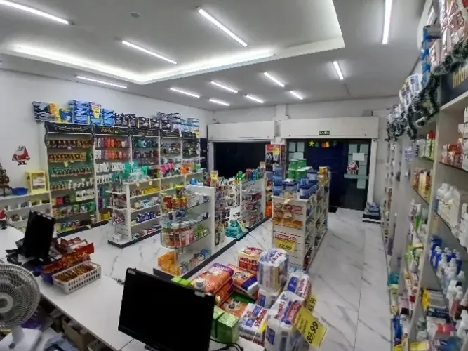 Móveis de farmácia completos + opção com estoque - Porto Alegre