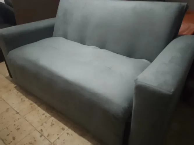 Sofá cama novo em tecido veludo cinza...Tm 1.40