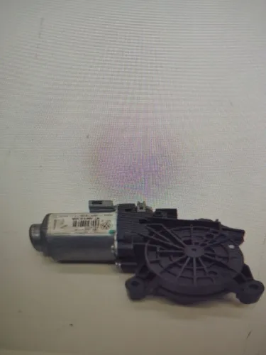 Vende-se máquina vidro dianteiro, o par do UP tão 2019