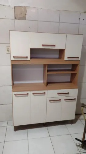 Armário de Cozinha Grande com Excelente Organização e espaço