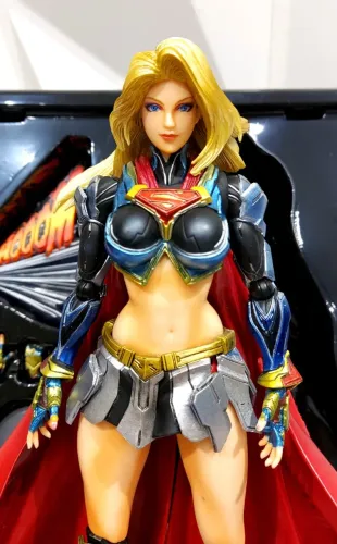 Play Arts Kai Superman Dc Variant - Supergirl - Original