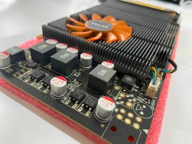 Placa De Vídeo NVIDIA GeForce 9800 GT ECO 512MB GDDR3 256 Bits - ZOTAC