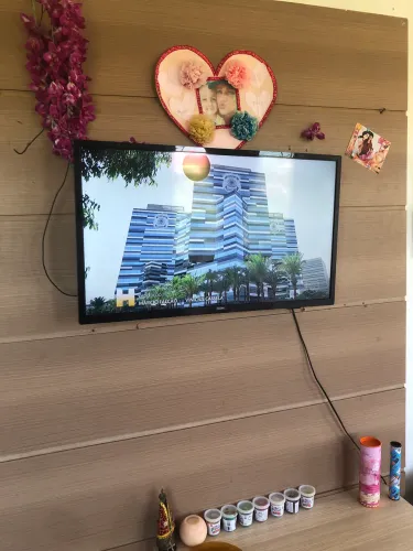 vendo essa ta smart 34 polegadas só tá com uma bola na tela mais fucionavperfeiramente