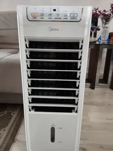 Climatizador De Ar Midea Akaf2 Cor Branco 220v NOVO
