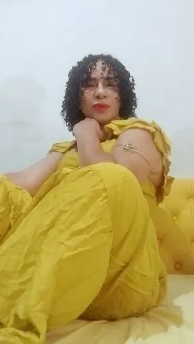 Cuidadora de idosos e domestica