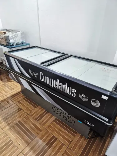 Ilha de congelados 2 metros