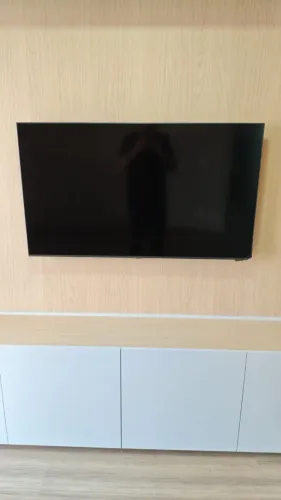 TV Samsung 50  poleg. com tela quebrada - para peças / reparo - acompanha controle e cabo