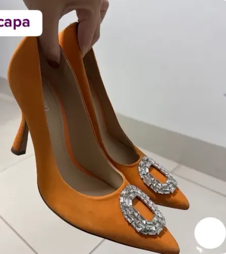 Scarpin Arezzo laranja