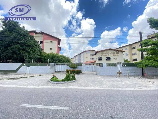 Apartamento com 3 dormitórios para alugar, 60 m² por R$ 1.600,00/mês - Parangaba - Fortale