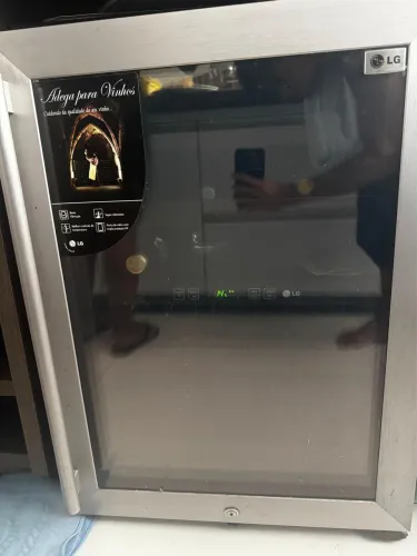 adega LG 130L