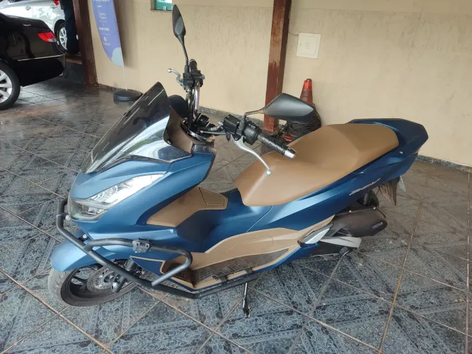 Honda PCX 2023 160 DLX ABS ( muito bem conservada)