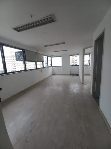 Sala comercial na Rua Baronesa de Itu, 336 - Conjunto 71  51 m²