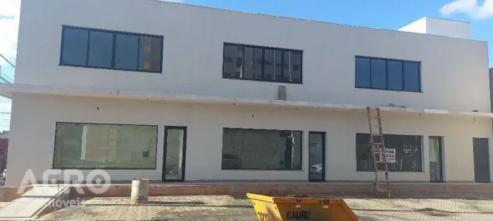 Imovel comercial novo, no Centro, com ótima visibilidade, contendo aproximadamente 70m²