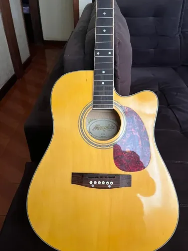 Violão Memphis MD18 com afinador elétrico, sem as cordas, acompanha capa e pouquíssimo uso