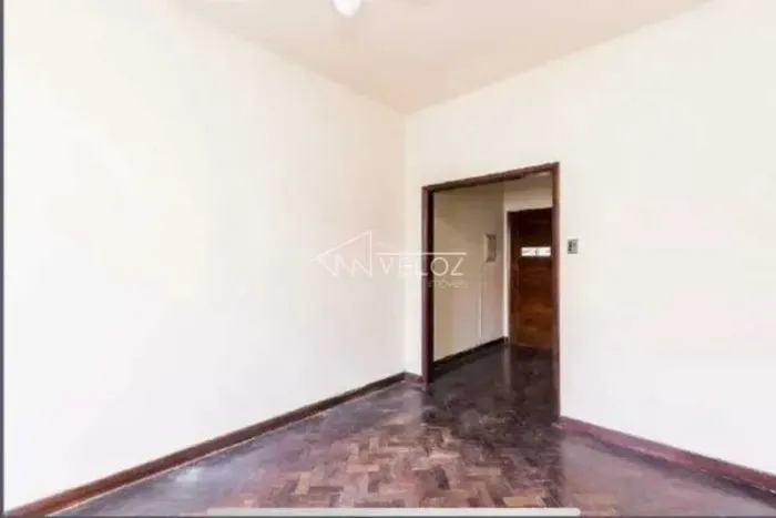 Apartamento - / Residencial / Santa Teresa