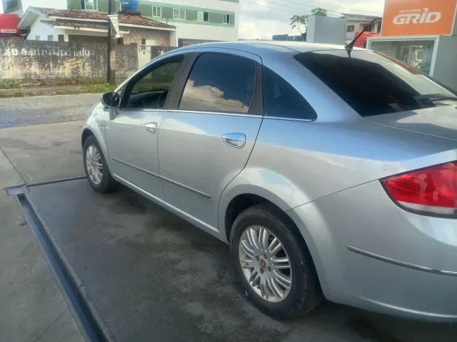 Fiat Linea LX 1.9/ 1.8 Flex 16V 4P 2011