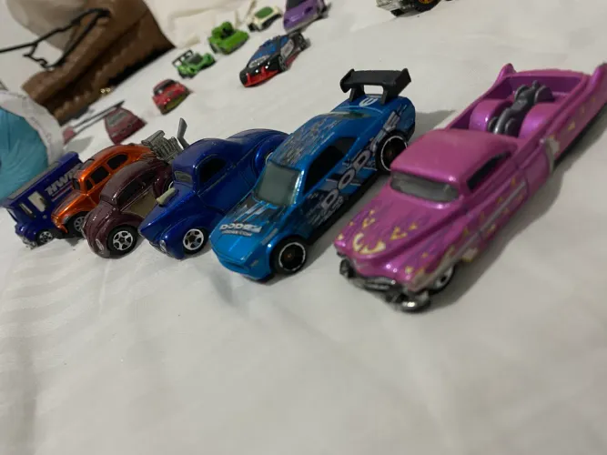Carrinhos hot wheels