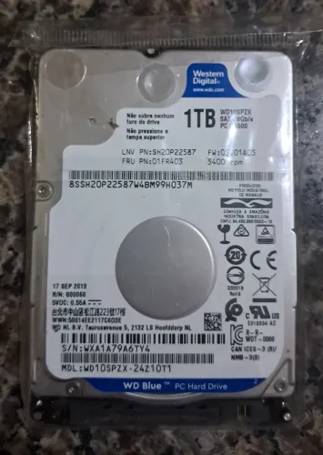 Vendo 03 HD's 1(1Tera Byte)01(500Gb), 01 (320Gb)