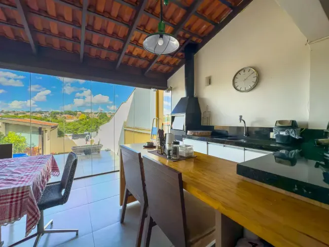 Venda - sobrado com 3 quartos - Jardim Novo Sabará - Londrina - PR