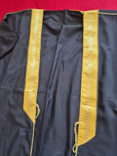 Túnica árabe (Bisht) preto