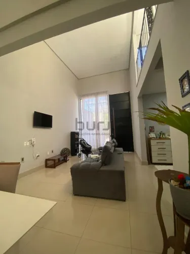 Sobrado com 4 suítes - Residencial Atibaia