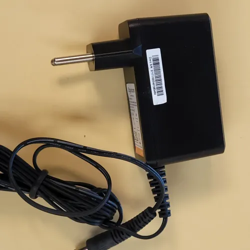 Fonte de alimentação chaveada 12V/1,5A padrão