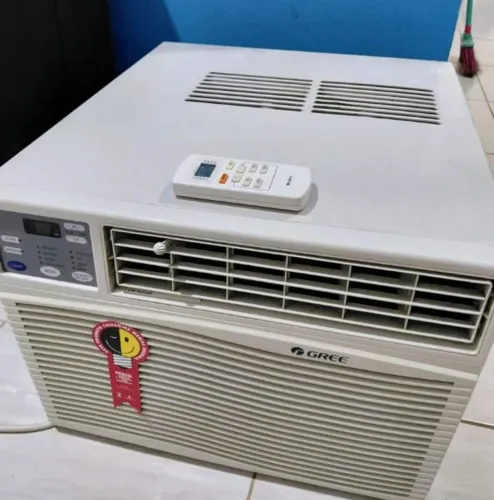 Ar condicionado 10.000 BTU semi novo 