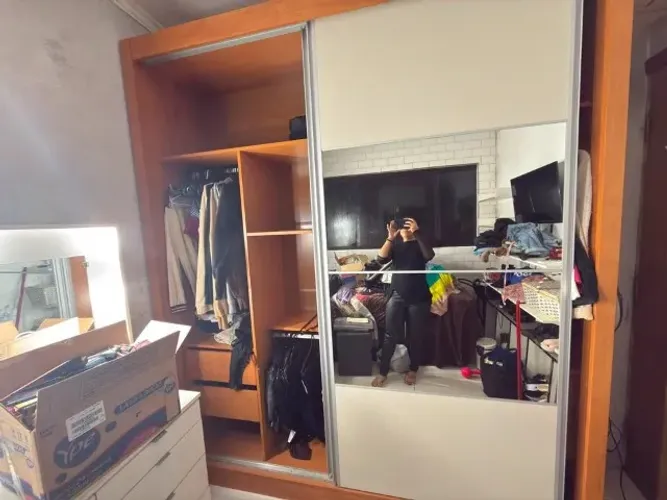 Guarda-Roupa Casal 2,05m 2 Portas e 4 Gavetas - Excelente Estado