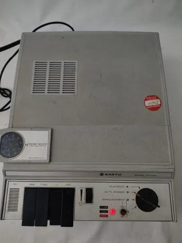 Secretária Eletrônica Antiga Sanyo M-139N ( Leia a Descrição )