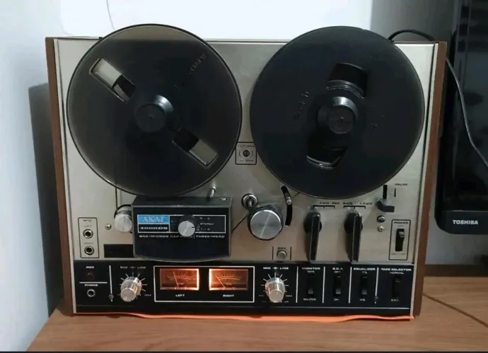 Gravador de rolo Akai modelo 4000ds leia a descrição