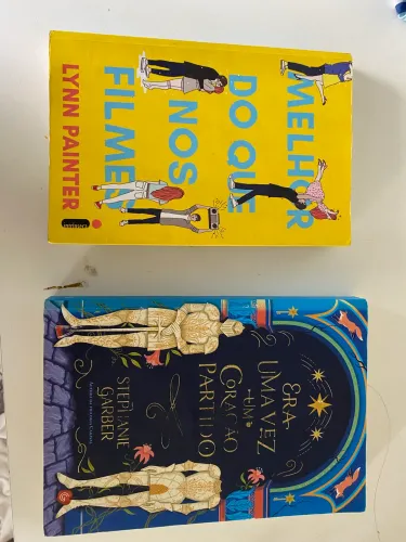 LIVROS À VENDA