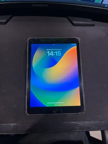 iPad 5ª geração + Carregador original 