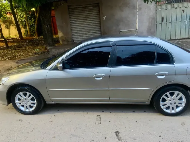Honda Civic Sedan LX 1.7 16V 115cv Mec. 4P 2005