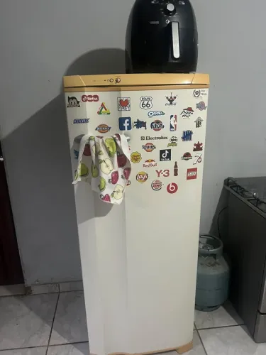 Vendo todos esses móveis 