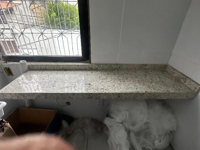 Vendo balcão de granito