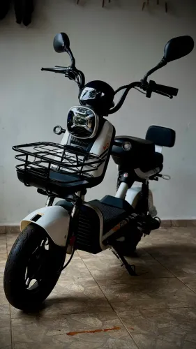 Scooter elétrica - 800W