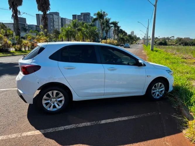 Imagem de Chevrolet Onix Hatch LT 1.0 12V Flex Mec. 4P 2022