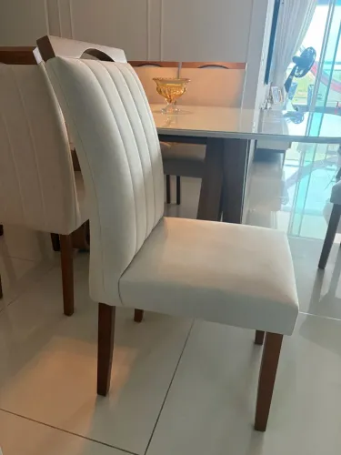 Conjunto de 6 cadeiras de sala de jantar novíssimas 