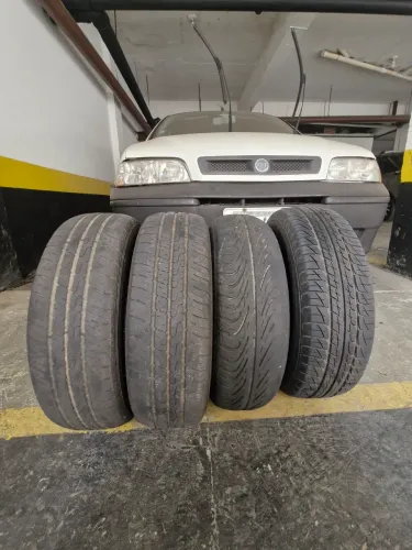 3 Pneus aro 13 Usado