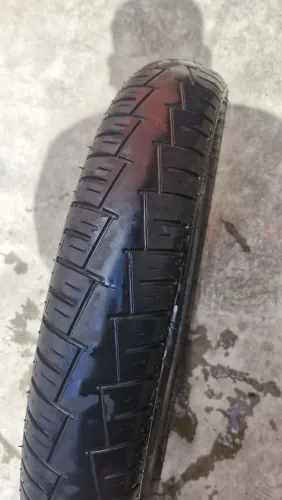 PNEU TRASEIRO DE MOTO Titan ou fan .