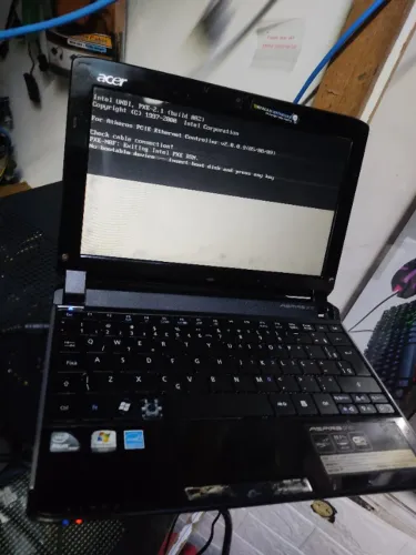 Netbook (Só com retirada) No estado!