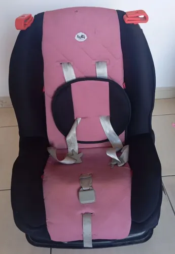 Vendo cadeira de carro para bebê 