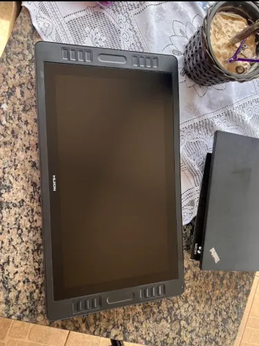 Mesa Digitalizadora com Tela Huion Kamvas Pro 20 - Seminova (Na Caixa)