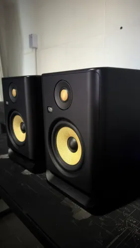 Par KRK Rokit 5 G4 - Monitores de Estúdio | Excelente Estado