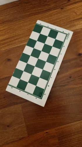 Tabuleiro portátil de xadrez