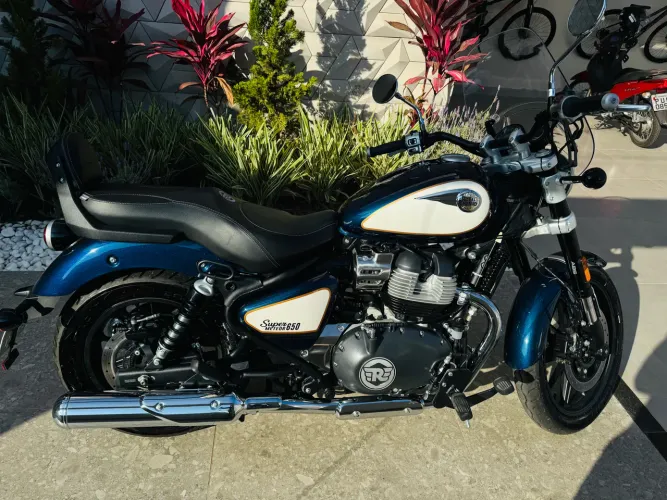 Royal Enfield Super Meteor 650 Celestial Blue 2025 - Único Dono - Apenas 3.500 km