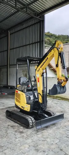 Mini escavadeira Yanmar Vio17 , ano 2021.