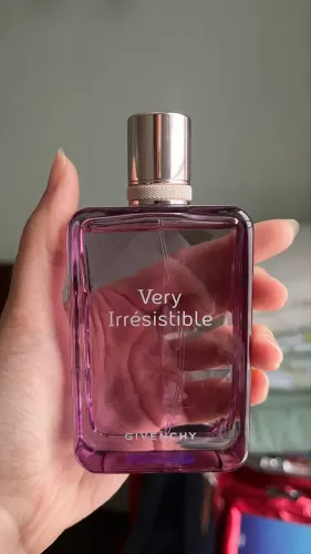 Perfume Very Irrésistible Givenchy Feminino Eau de Parfum 80ml