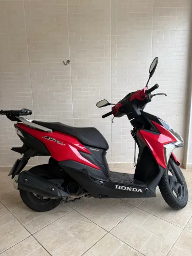 Honda elite 125 com 11.800 km 