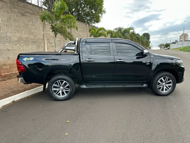 Toyota Hilux CD SRV 4X4 2.7 Flex 16V Aut. 2020